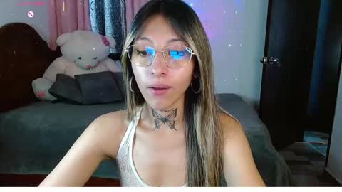 Hoollly Jones online show from January 12, 5:51 pm