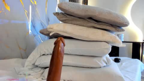 hot__genesis online show from March 8, 2:04 am