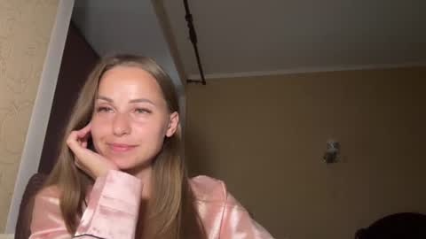 hot_chance_ online show from August 7, 3:08 pm