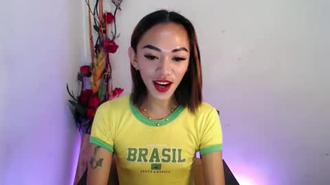 hot_petit69 online show from February 20, 3:46 pm