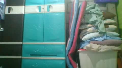 hotchicks4uxx online show from January 9, 1:10 am