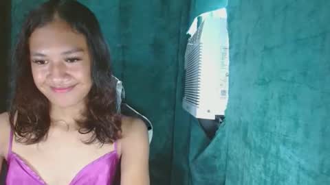 hottiest_luna online show from May 17, 2:44 am