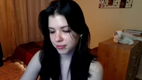 Mia online show from March 17, 3:27 pm