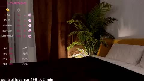 Vicki FANSLY ---   online show from October 19, 10:45 pm