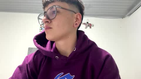 lyan onlyfans n linda online show from April 12, 2:14 am