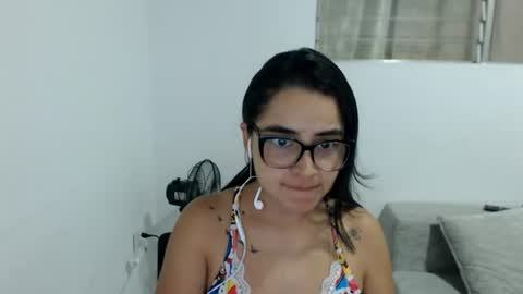 Emma online show from August 6, 3:24 am