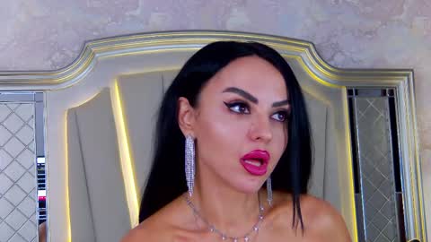 Issadorra online show from March 27, 8:26 am