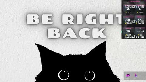 Issie online show from March 22, 7:31 pm