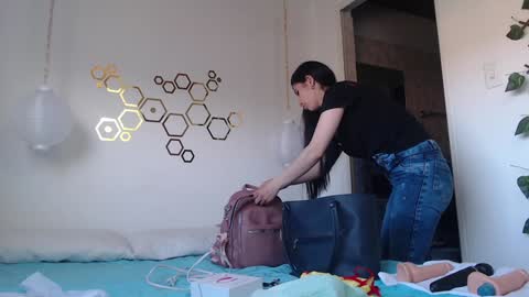 Adris online show from February 6, 10:21 pm