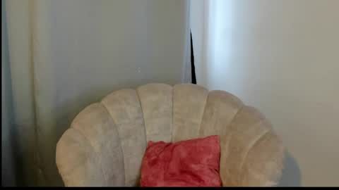 ivone_ashar online show from April 18, 3:25 pm