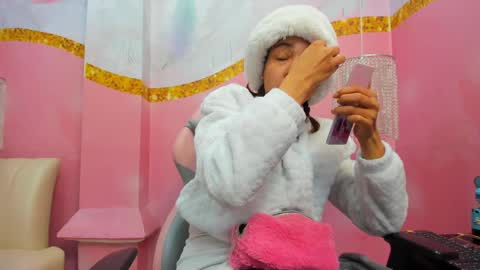 Jadde Greyy  online show from April 13, 11:55 am