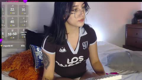 jade_evergreen_99 online show from July 10, 8:53 pm