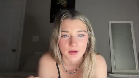 Jade james online show from March 4, 5:47 am