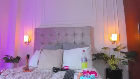 jasmine online show from March 5, 11:44 pm