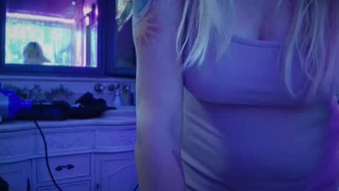 JAV online show from February 8, 3:49 pm