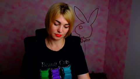 Jennifer online show from July 27, 11:51 am