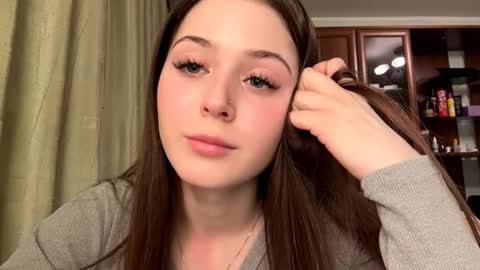 Adel online show from March 25, 6:22 pm