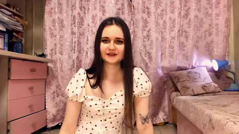 Emily Carter online show from April 18, 10:51 am