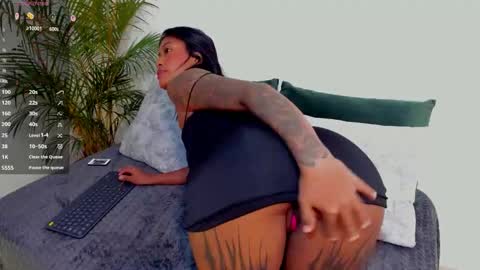 juli online show from March 7, 2:07 am