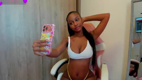 julitpink online show from July 14, 7:29 pm