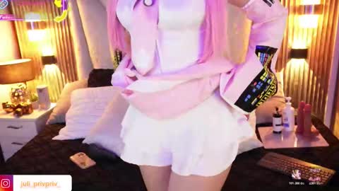 jullianapriv_ online show from March 15, 4:09 pm