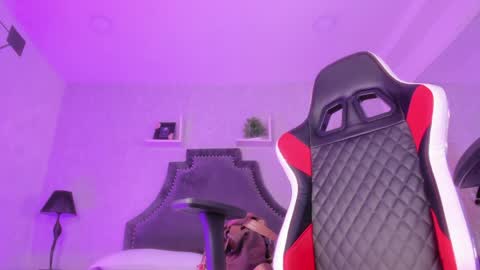 Karely online show from April 3, 4:38 pm