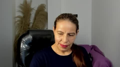 KARLYE online show from April 18, 2:36 am