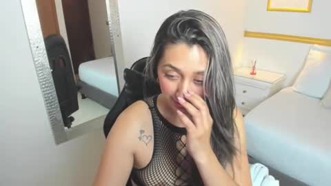 karlyy_ online show from February 5, 7:17 pm