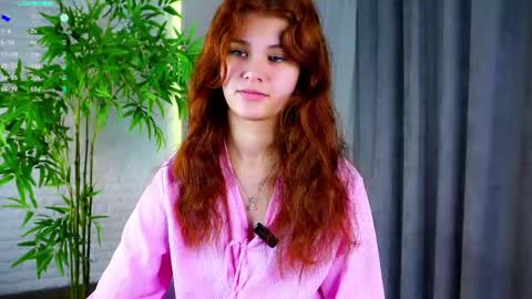 lina online show from April 10, 1:50 pm