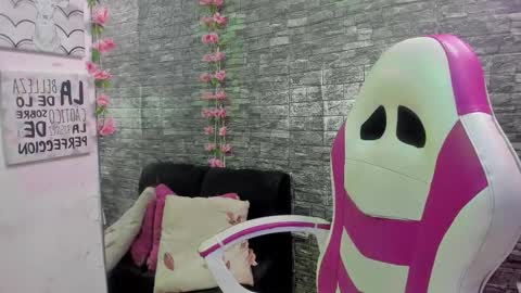 KAROLL online show from March 10, 1:15 pm