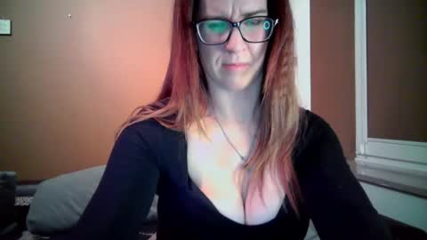 KayaLips online show from October 24, 9:55 pm