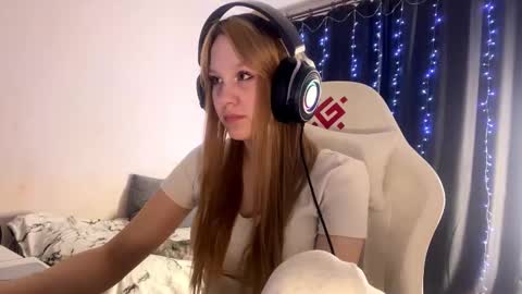 Amia online show from March 7, 6:26 pm