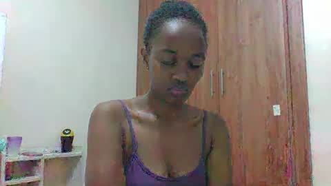 kaylar online show from March 11, 10:08 am