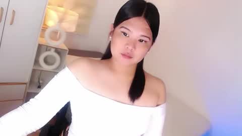 Y O U R        F U T U R E       K A Y L E E  online show from April 20, 2:03 am