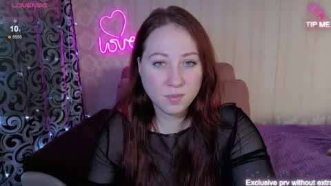 kellycrystall online show from January 8, 8:07 am