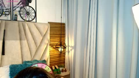 kimberlyfox_t online show from April 8, 12:40 pm