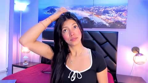 Kimberly Villalobos online show from March 27, 11:44 am