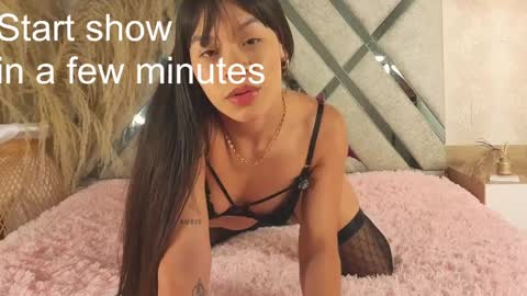 kimhilton online show from April 2, 4:10 am