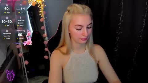 kimmy1_powell online show from March 21, 4:17 am