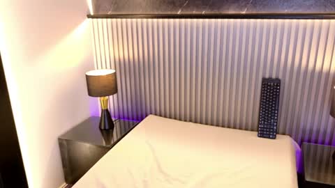  CALL ME KINSLEY  online show from April 10, 6:30 am