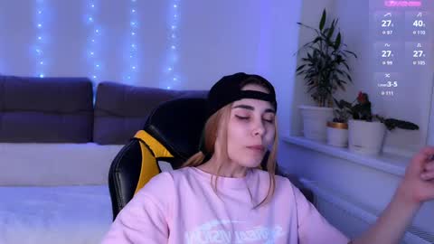 Veronica online show from March 1, 8:41 pm