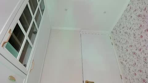 sophie online show from April 11, 6:44 pm