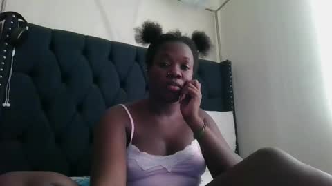 kitty_kerry online show from March 5, 9:27 am