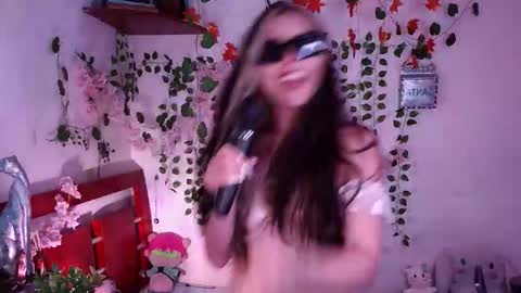 Kittyuwu  online show from March 9, 9:40 pm