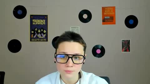 shy Kora online show from February 3, 9:47 am