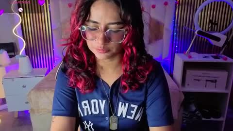 kristen_tay online show from April 6, 3:06 am
