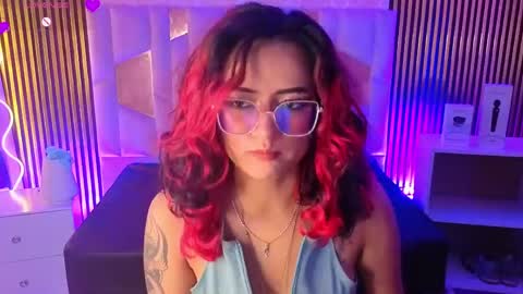 kristen_tay online show from March 8, 3:21 am