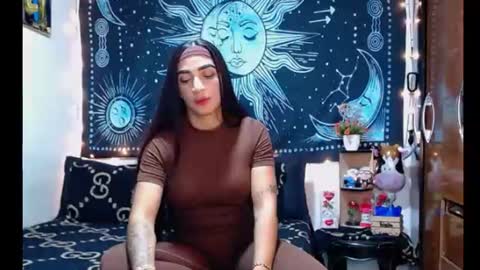 kylie online show from June 23, 11:25 pm