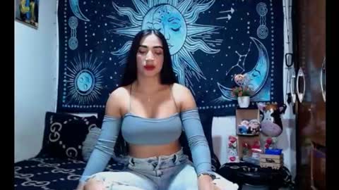kylie online show from June 30, 8:19 pm