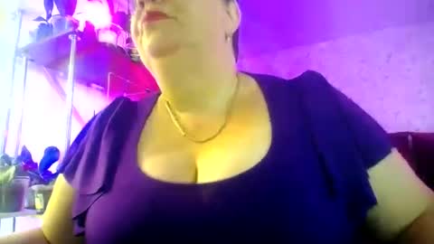 Lady Gloria online show from July 7, 5:32 am